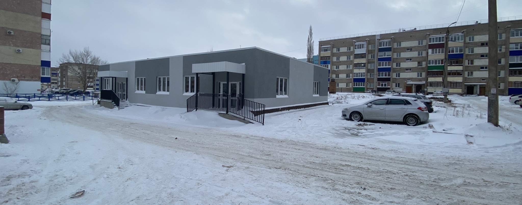 Снять  помещение свободного назначения